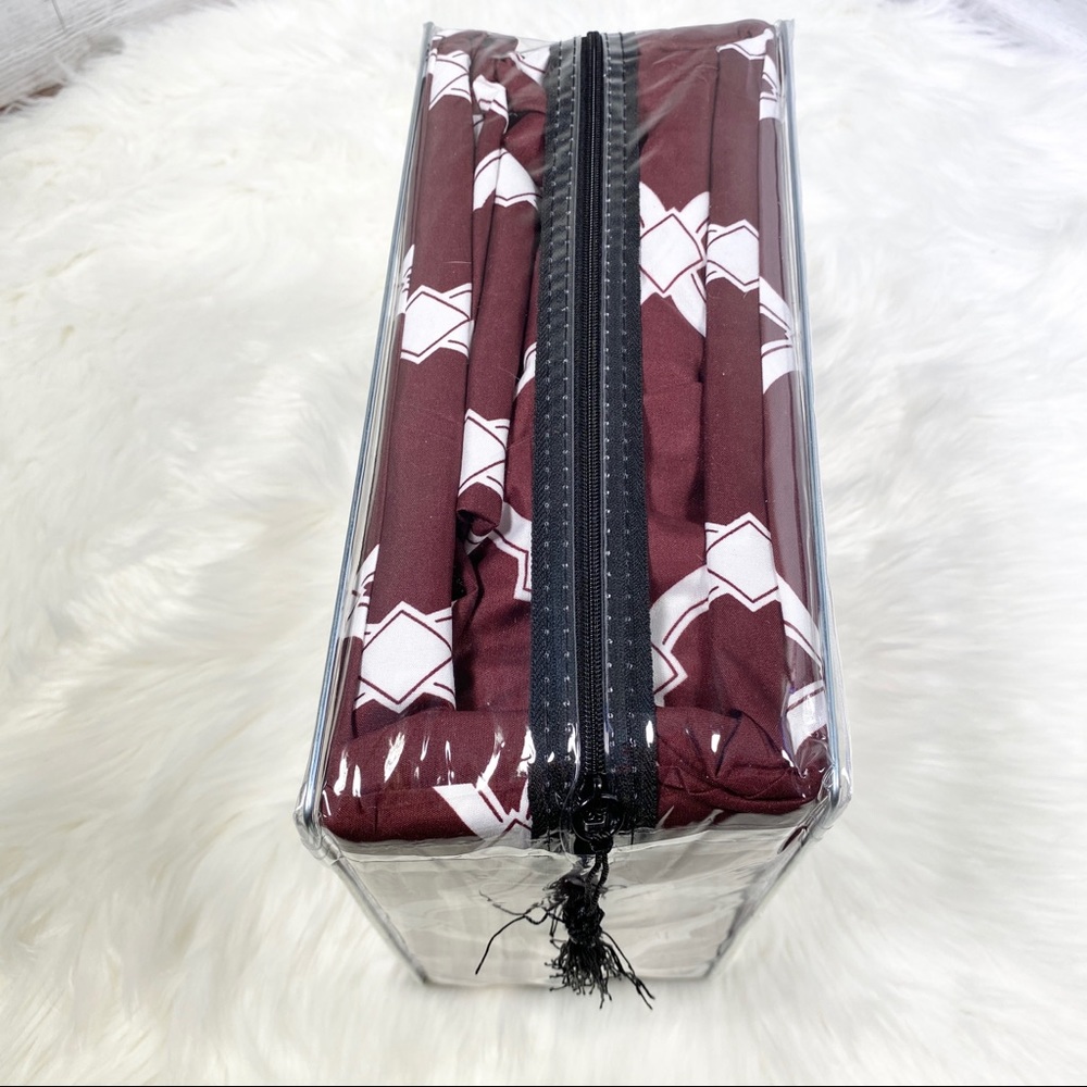 ⭐️SEE NEW LISTING⭐️Queen 4pc Burgundy Arabesque Bedsheets - Picture 3 of 5